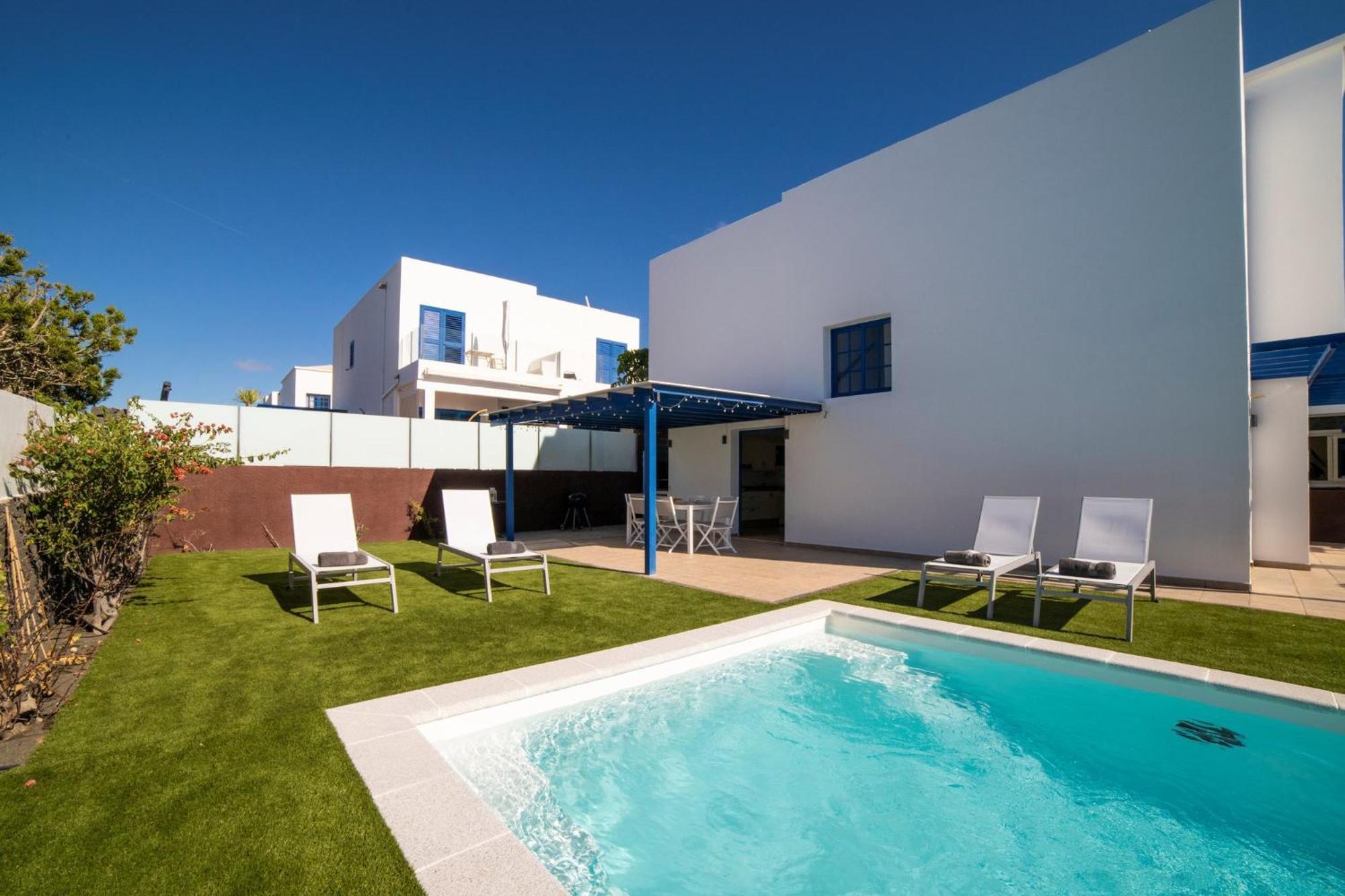Villa Galway Bay: Detached Lanzarote Villa with Stunning Views Playa Blanca  Exterior photo