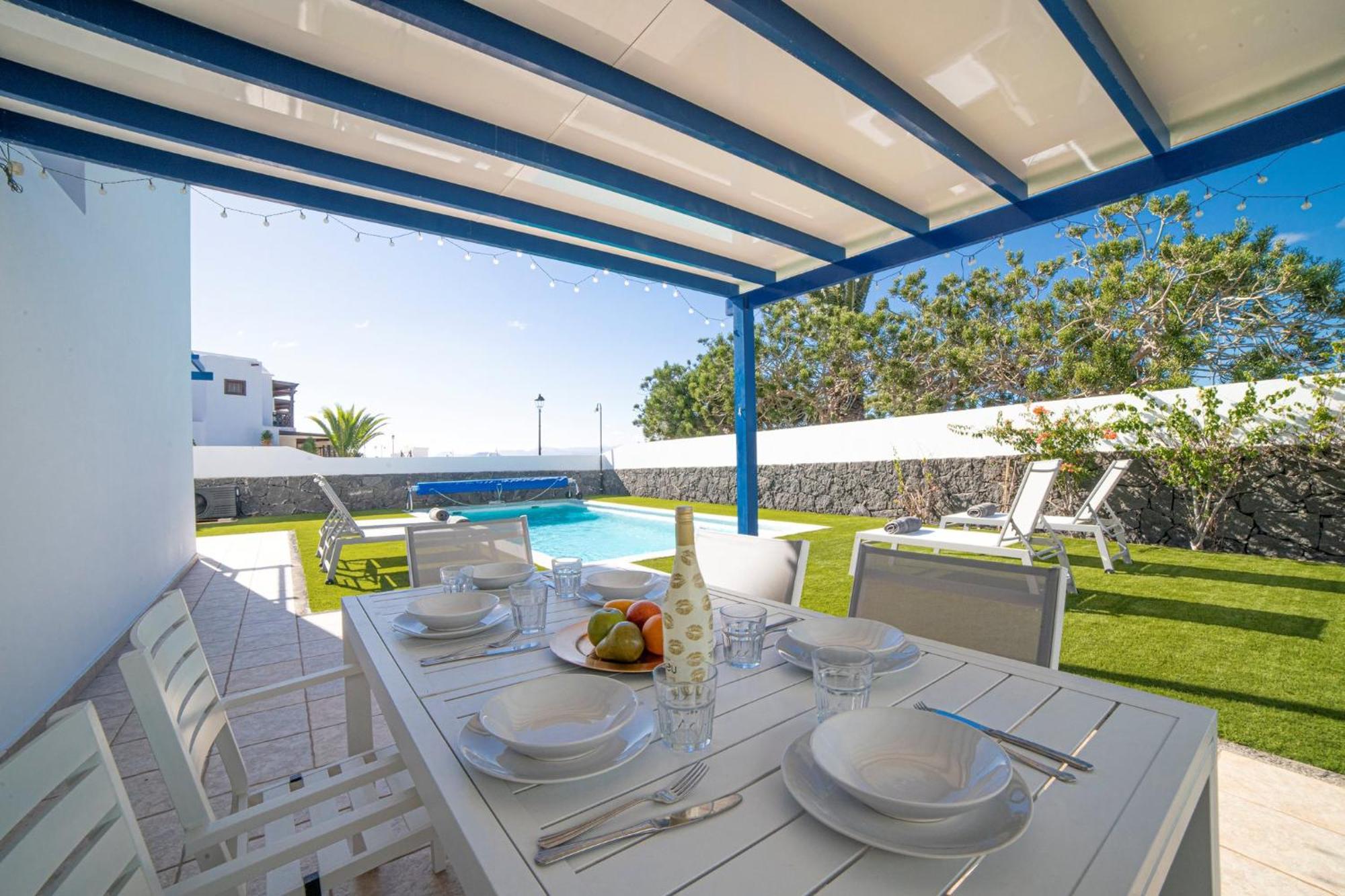 Villa Galway Bay: Detached Lanzarote Villa with Stunning Views Playa Blanca  Exterior photo